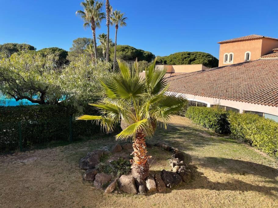 Bel Appartement Vue Sur Piscine 1 Chambre Fermee Et 1 Espace Cabine Saint-Raphaël Buitenkant foto