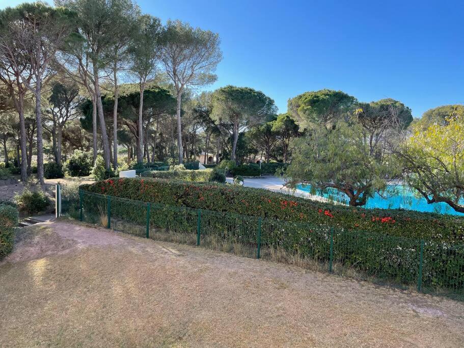 Bel Appartement Vue Sur Piscine 1 Chambre Fermee Et 1 Espace Cabine Saint-Raphaël Buitenkant foto